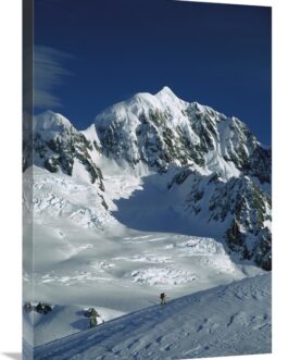 Global Gallery GCS-453400-2030-142 20 x 30 in. Ski Mountaineer Near Su